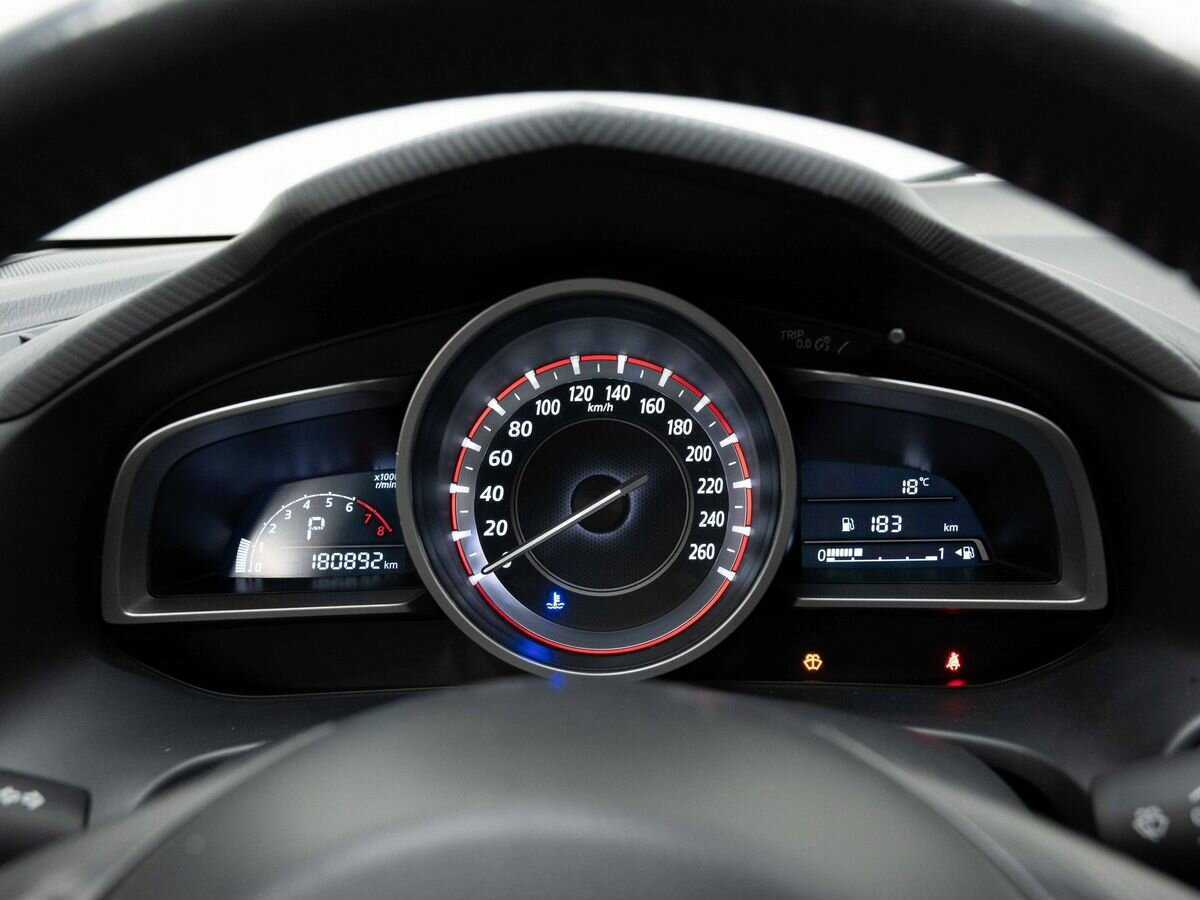 Mazda 3 с пробегом — 2014 год. Фото: #15