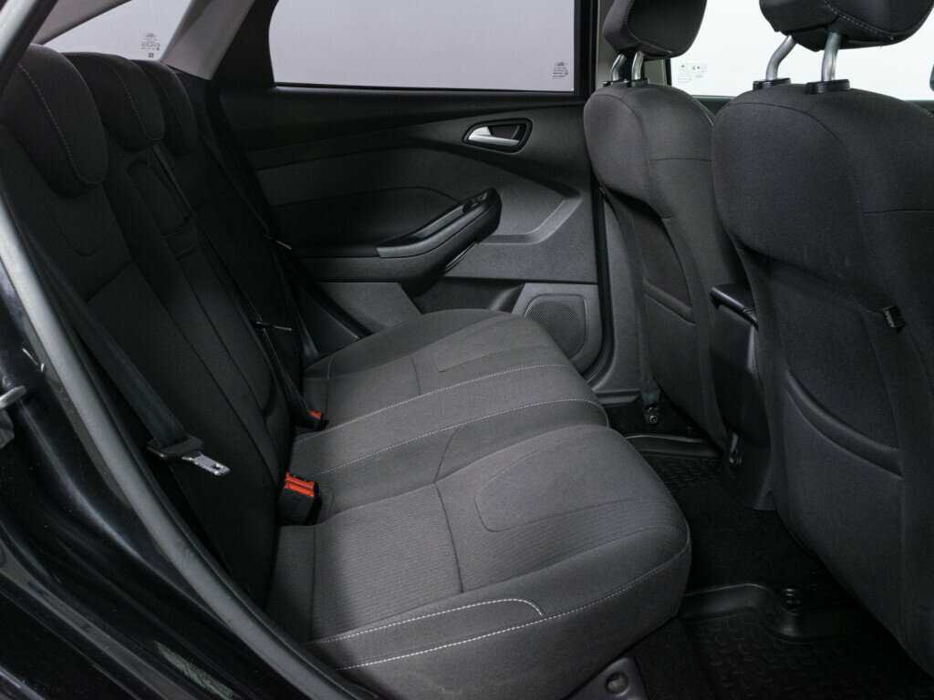 Ford Focus с пробегом — 2013 год. Фото: #9