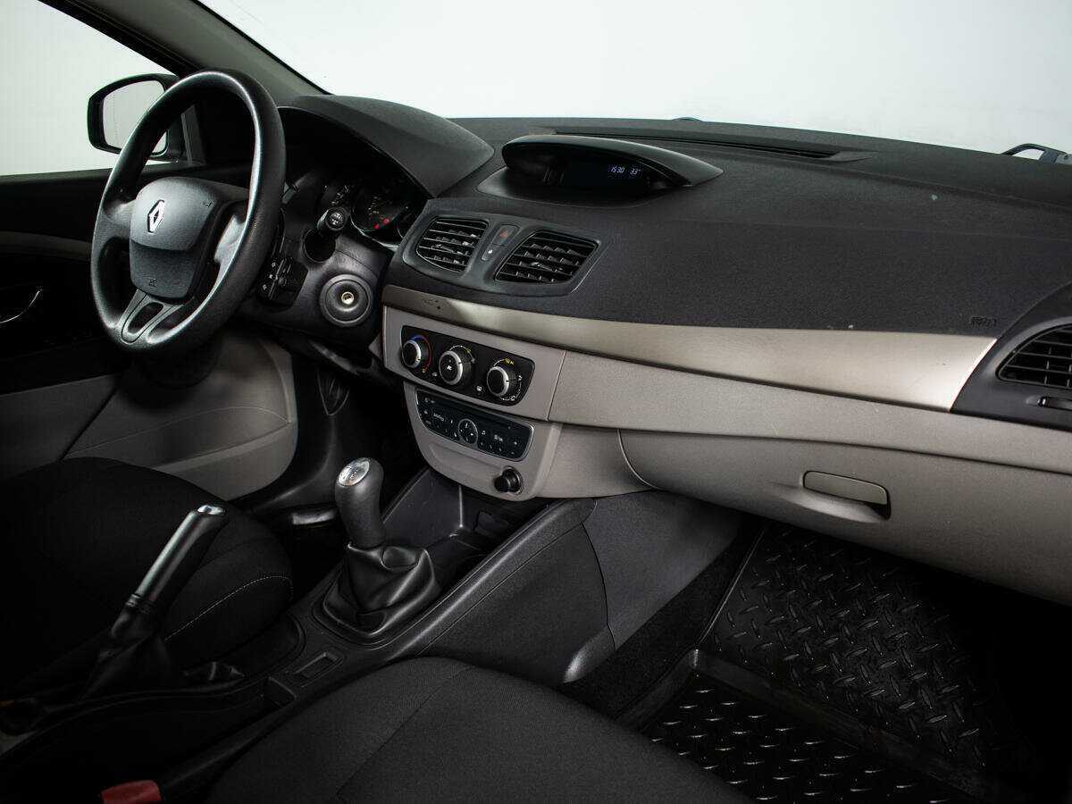 Renault Megane с пробегом — 2012 год. Фото: #6