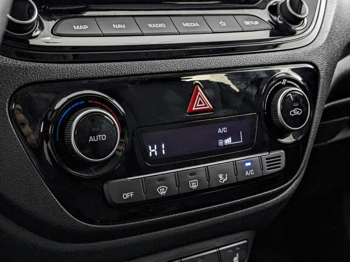 Hyundai Solaris с пробегом — 2021 год. Фото: #20