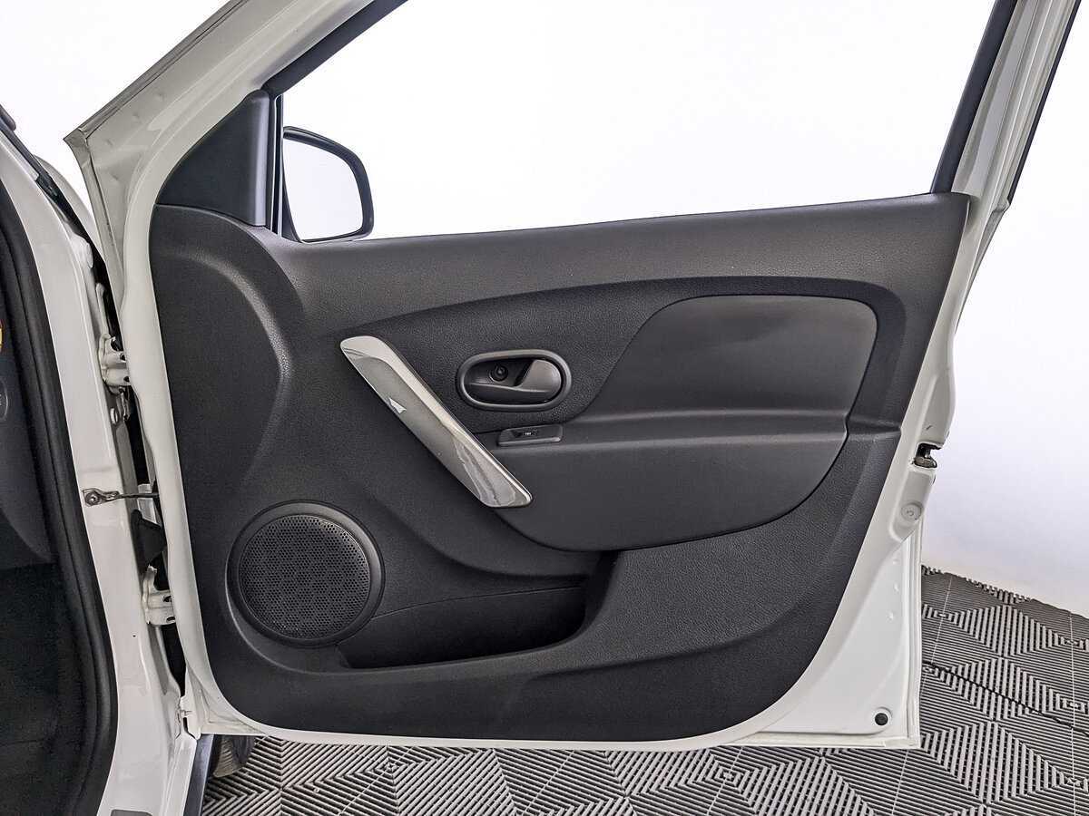 Renault Sandero с пробегом — 2022 год. Фото: #22