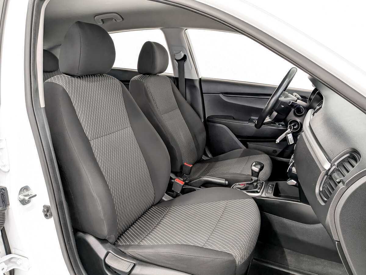 Kia Rio с пробегом — 2020 год. Фото: #20