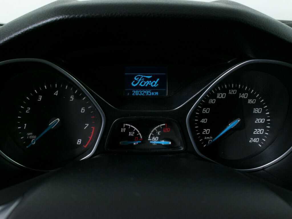 Ford Focus с пробегом — 2013 год. Фото: #10