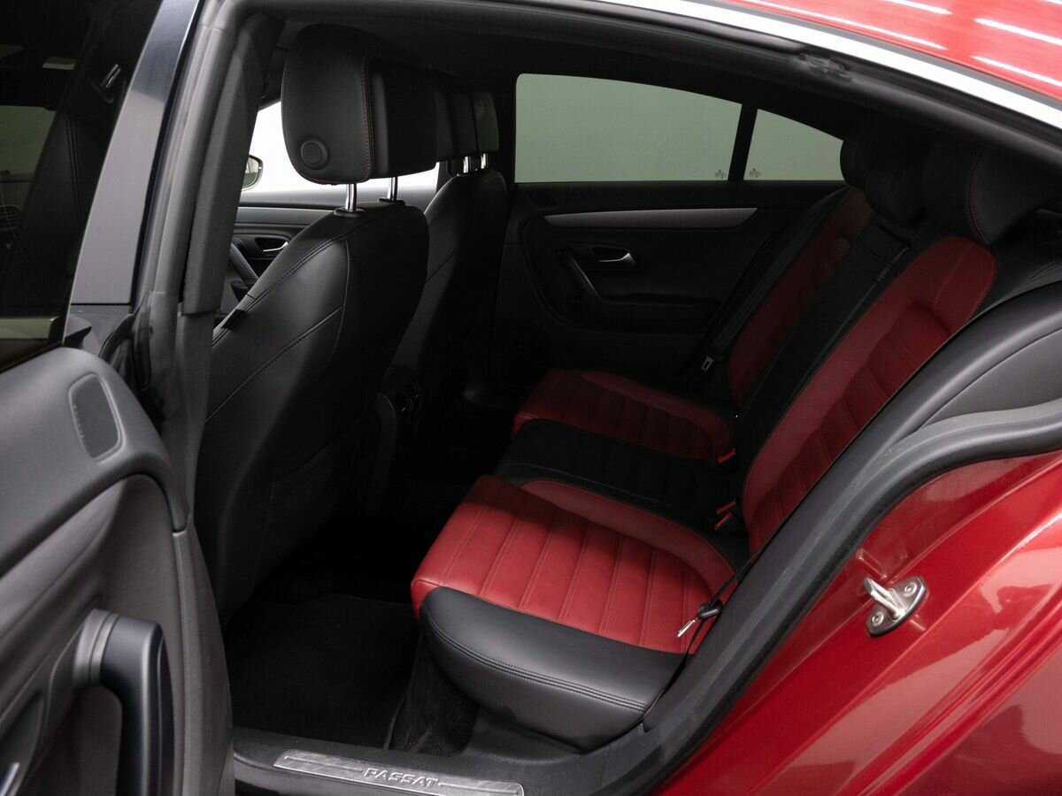 Volkswagen Passat CC с пробегом — 2014 год. Фото: #9