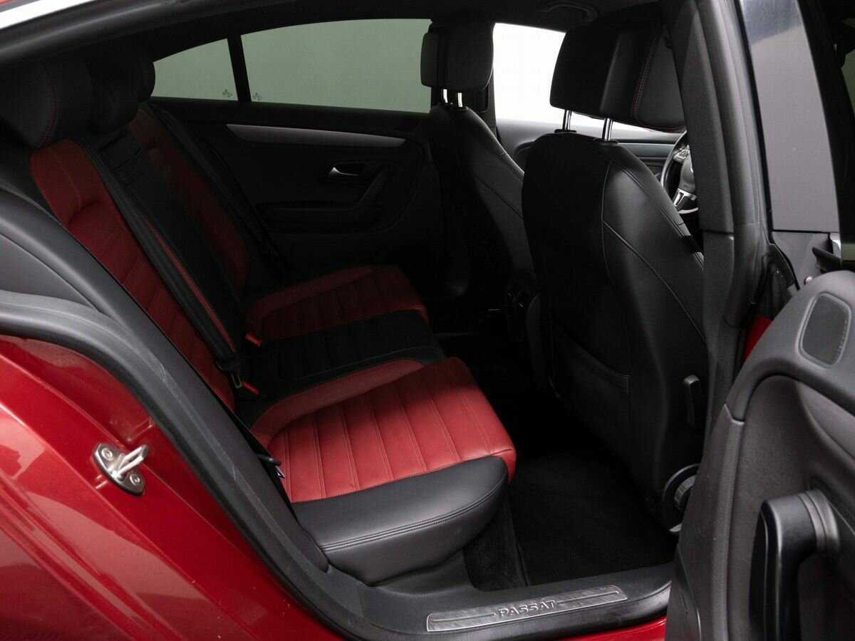 Volkswagen Passat CC с пробегом — 2014 год. Фото: #10