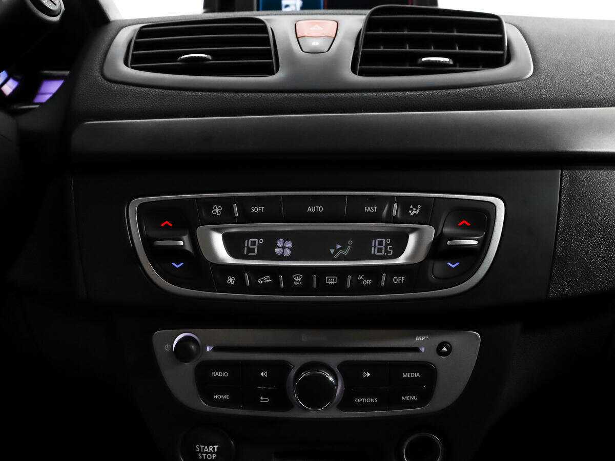 Renault Megane с пробегом — 2014 год. Фото: #13