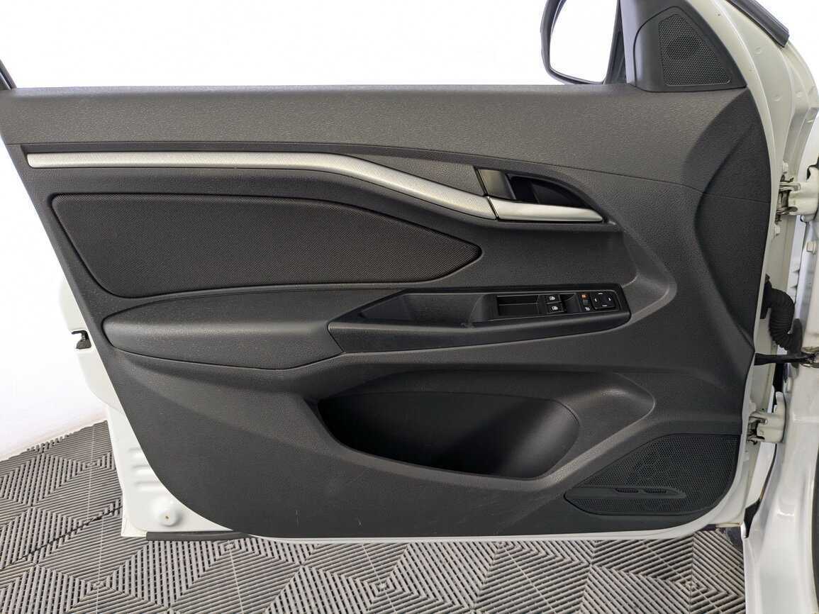 Lada (ВАЗ) Vesta с пробегом — 2016 год. Фото: #15