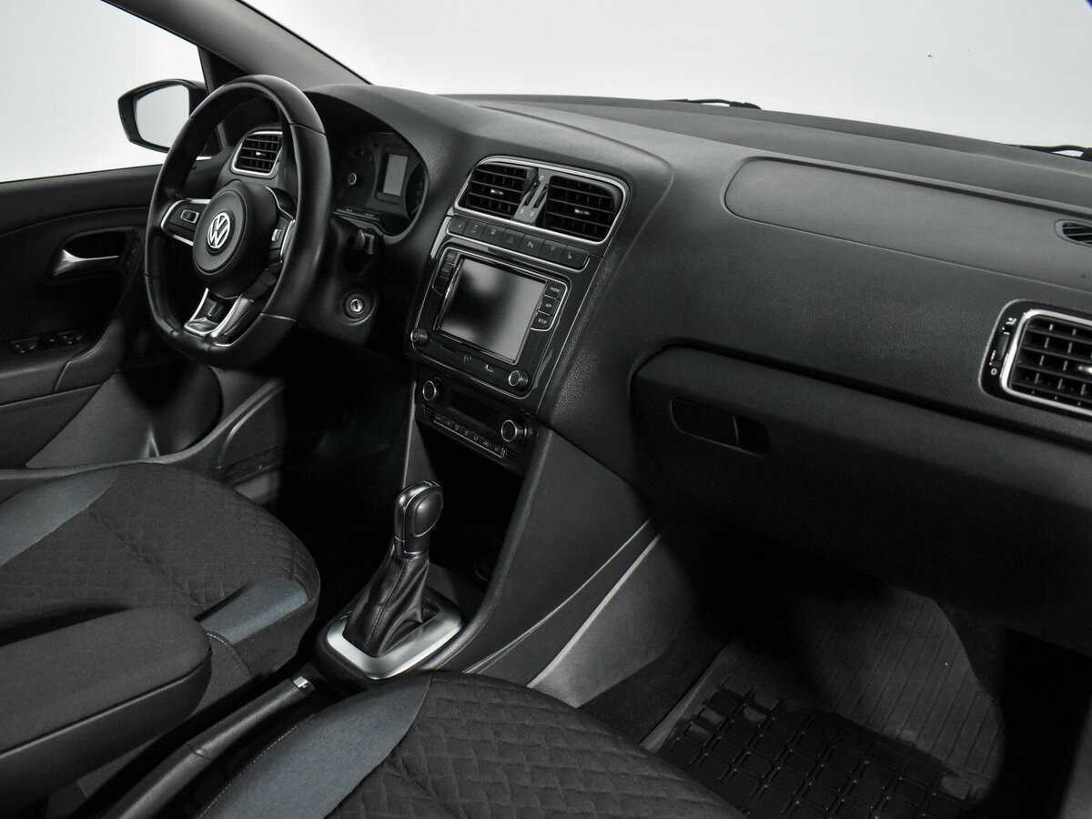 Volkswagen Polo с пробегом — 2019 год. Фото: #12