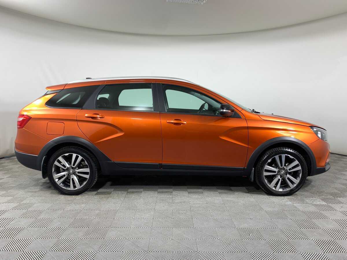 Lada (ВАЗ) Vesta с пробегом — 2021 год. Фото: #3