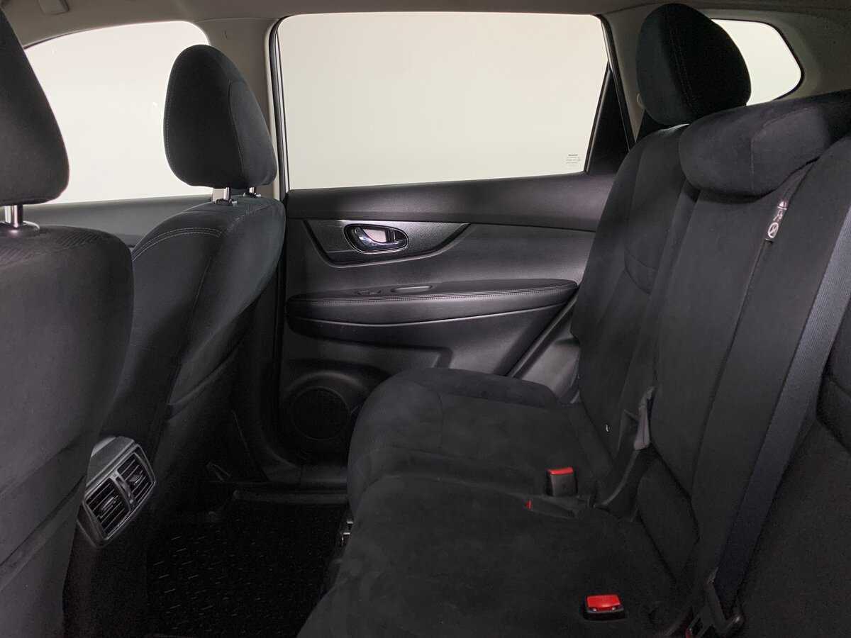 Nissan X-Trail с пробегом — 2016 год. Фото: #18