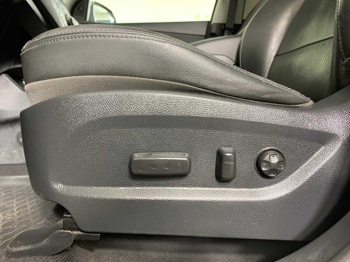 Hyundai Santa Fe с пробегом — 2017 год. Фото: #16