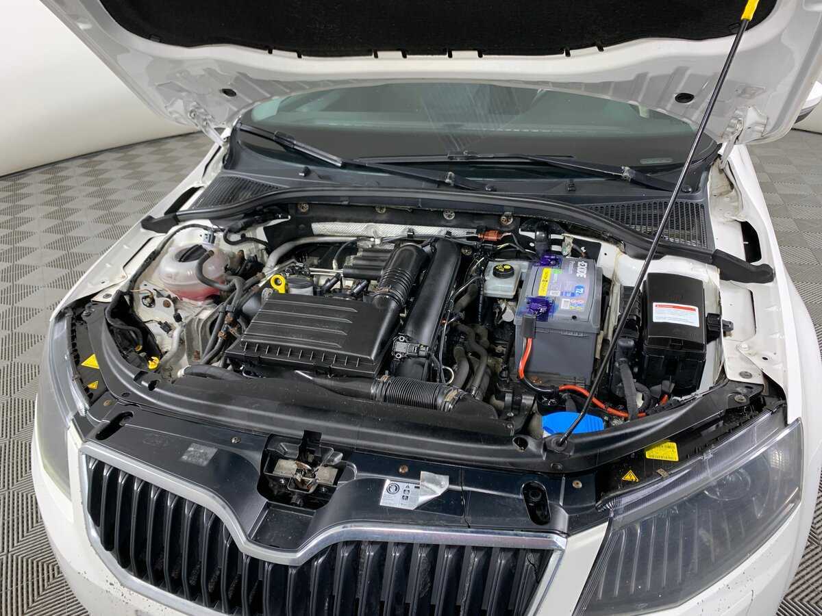 Skoda Octavia с пробегом — 2015 год. Фото: #10
