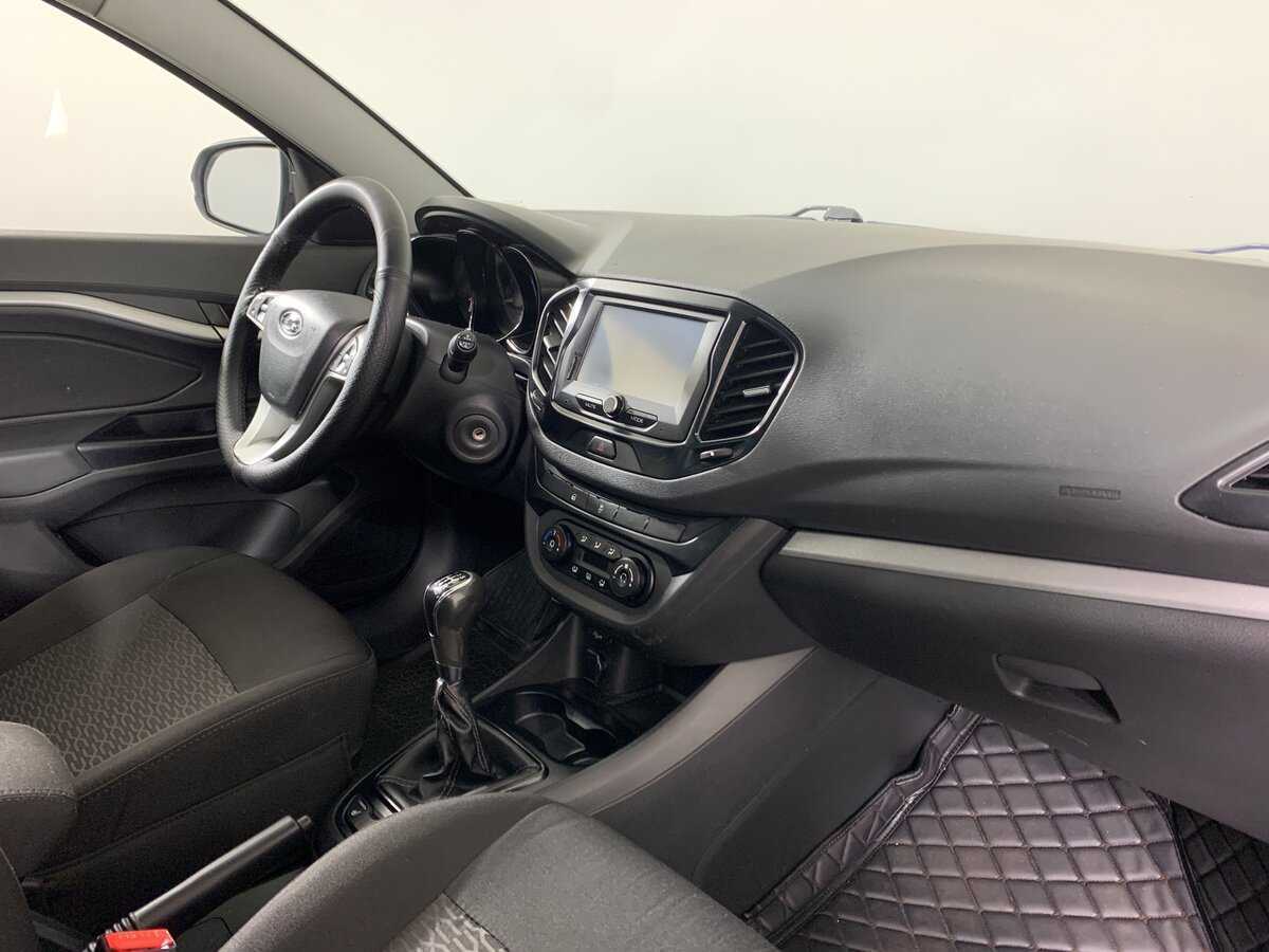 Lada (ВАЗ) Vesta с пробегом — 2019 год. Фото: #13