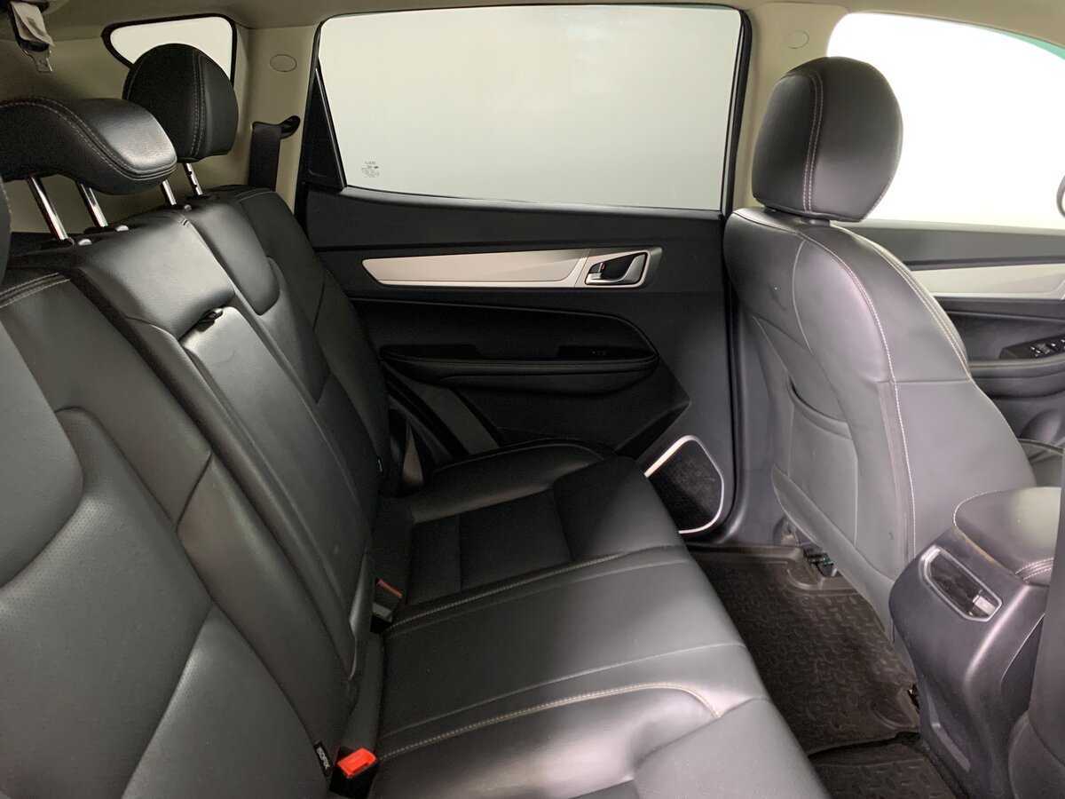 Geely Emgrand X7 с пробегом — 2020 год. Фото: #17