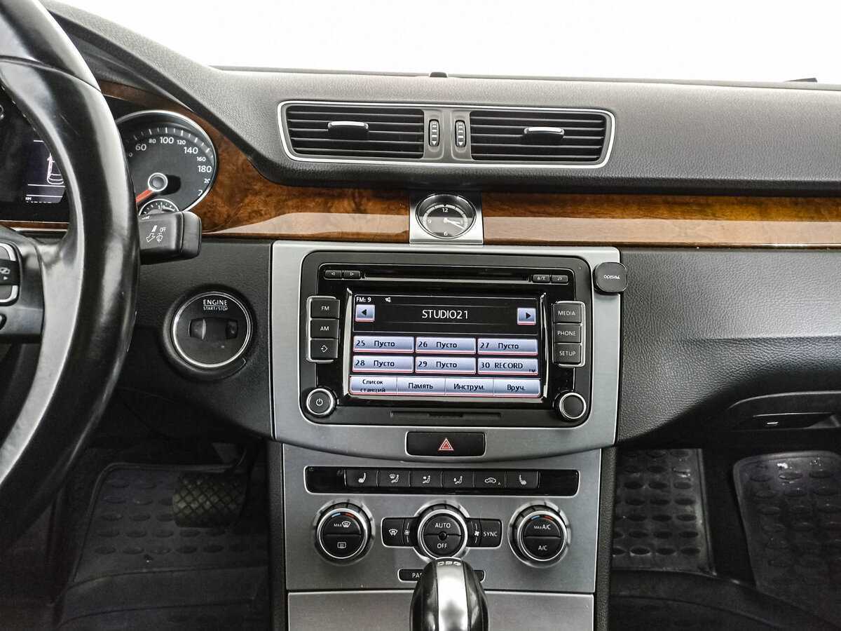 Volkswagen Passat CC с пробегом — 2013 год. Фото: #12