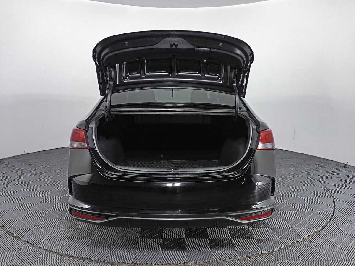 Hyundai Solaris с пробегом — 2021 год. Фото: #9