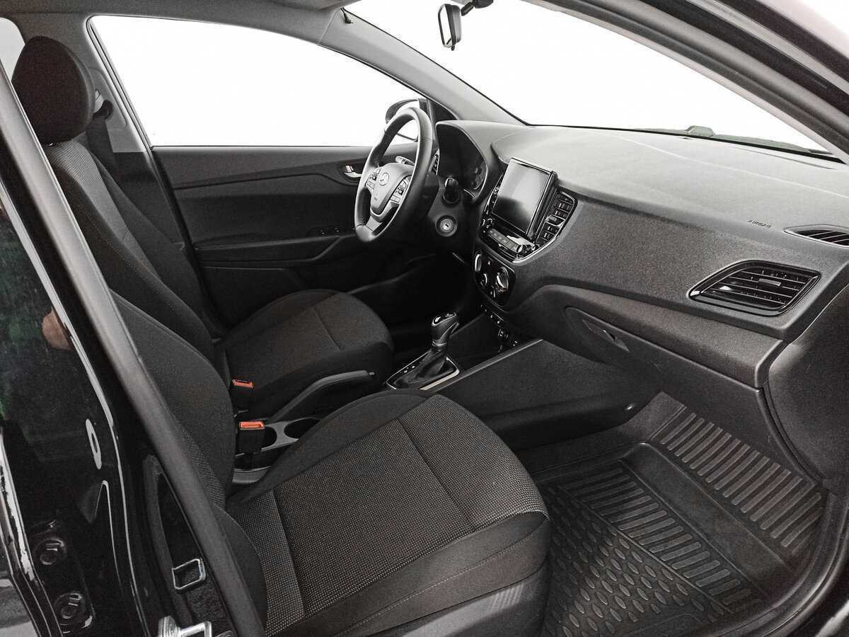 Hyundai Solaris с пробегом — 2021 год. Фото: #10