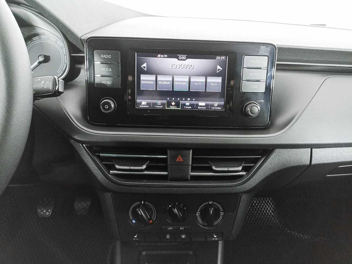 Skoda Rapid с пробегом — 2021 год. Фото: #11