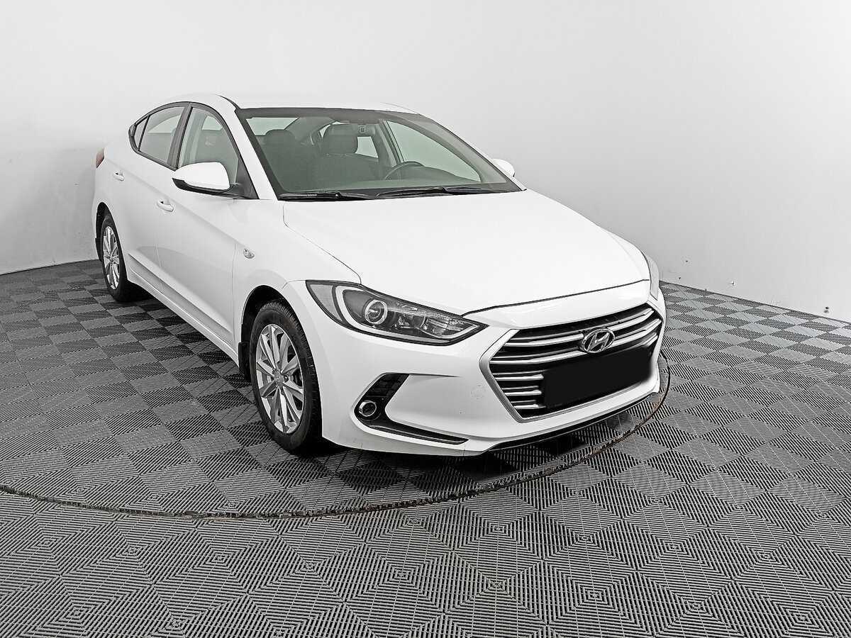 Hyundai Elantra с пробегом — 2017 год. Фото: #2