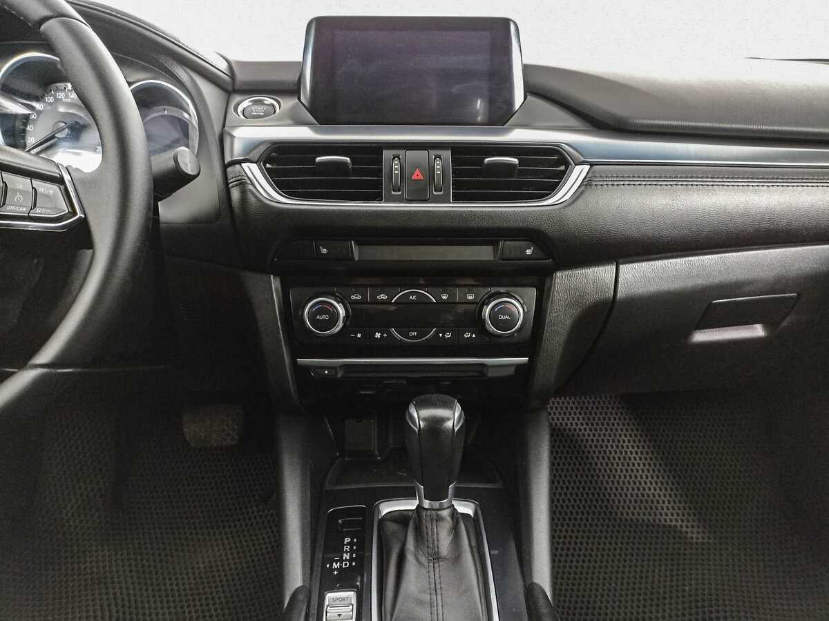 Mazda 6 с пробегом — 2017 год. Фото: #12