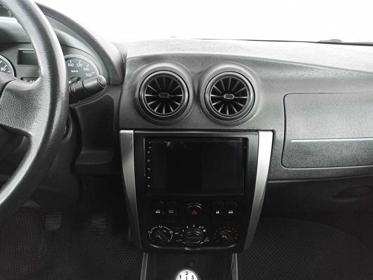 Nissan Almera с пробегом — 2013 год. Фото: #12