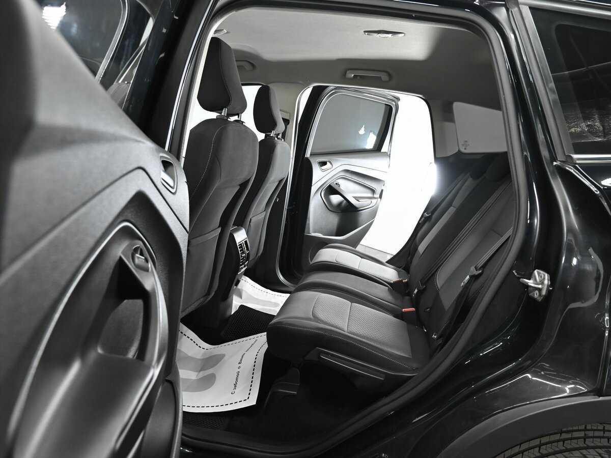 Ford Kuga с пробегом — 2017 год. Фото: #13
