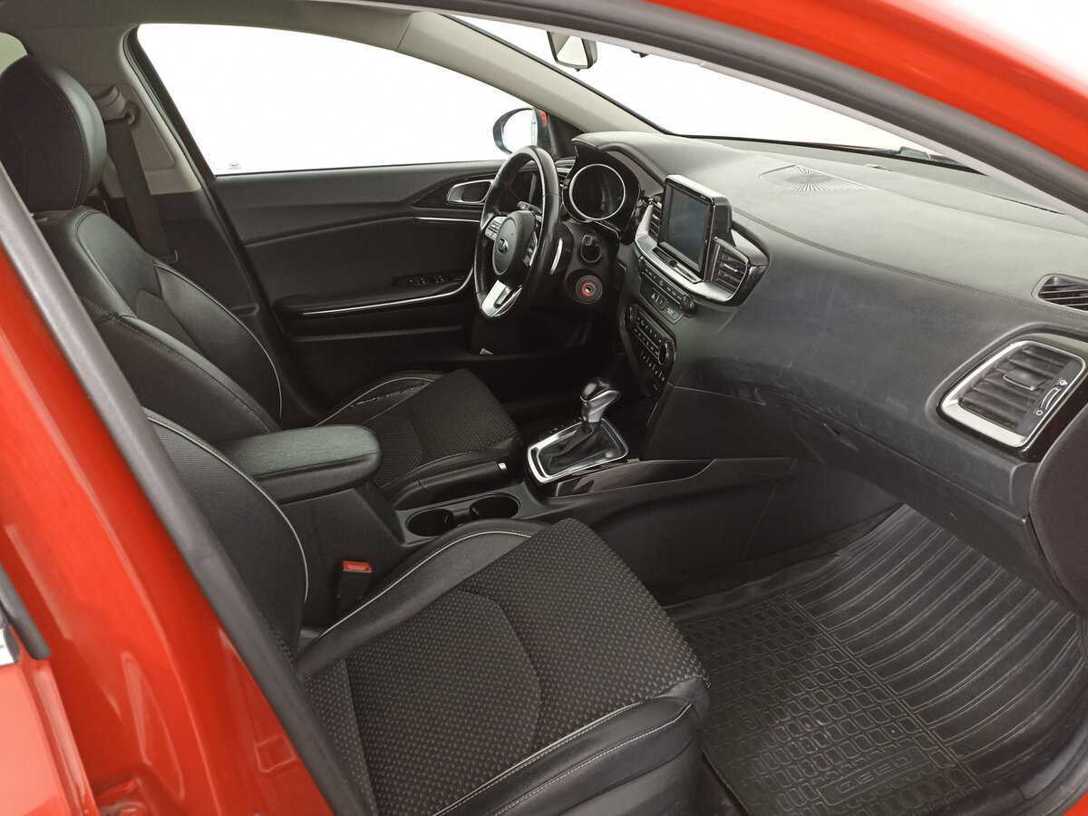 Kia Ceed с пробегом — 2018 год. Фото: #7