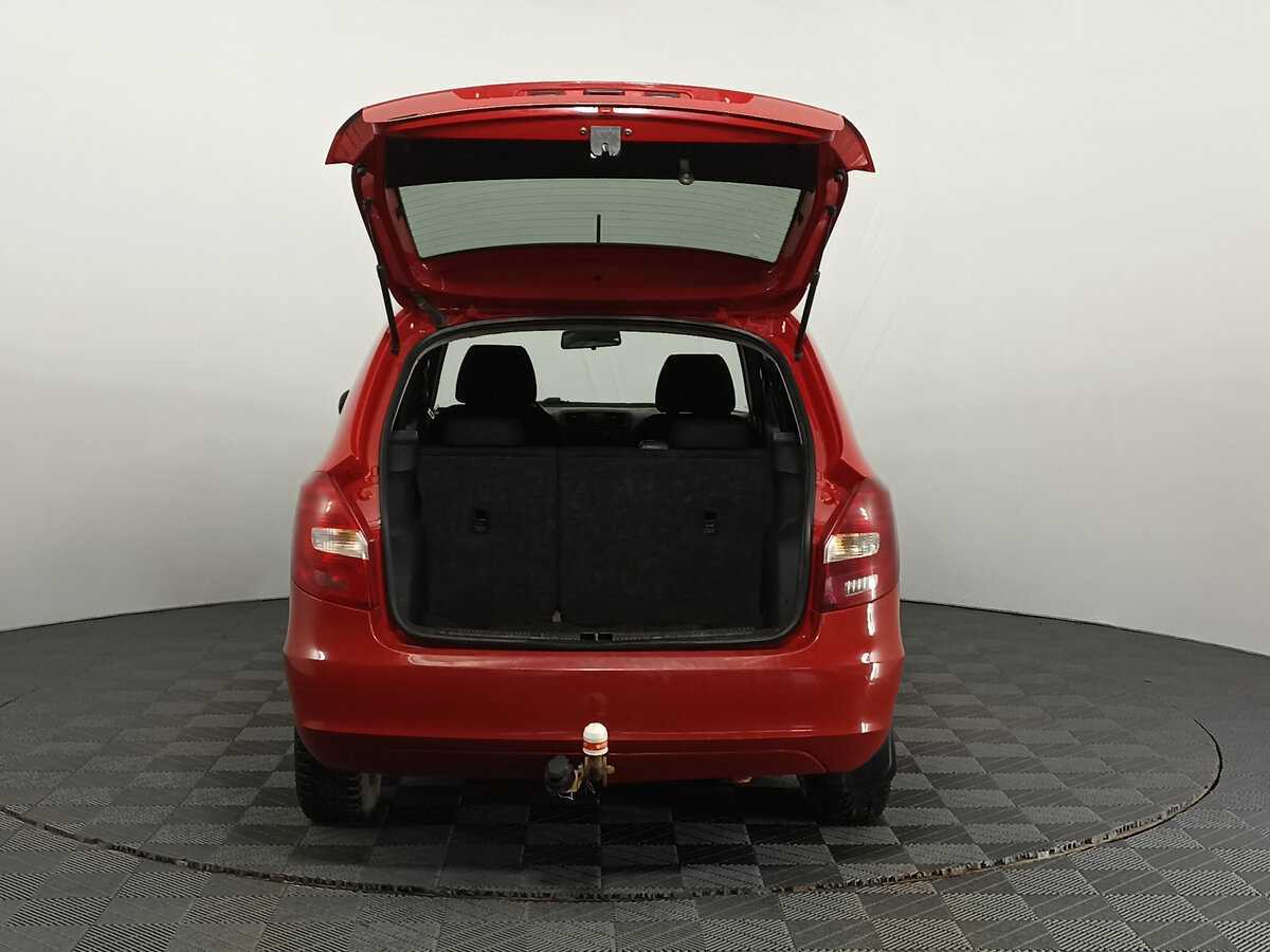 Skoda Fabia с пробегом — 2014 год. Фото: #9