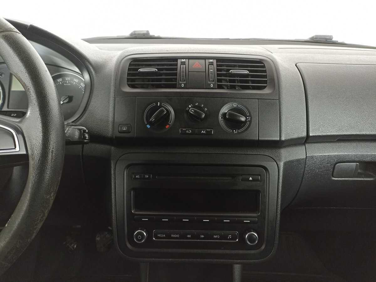 Skoda Fabia с пробегом — 2014 год. Фото: #14