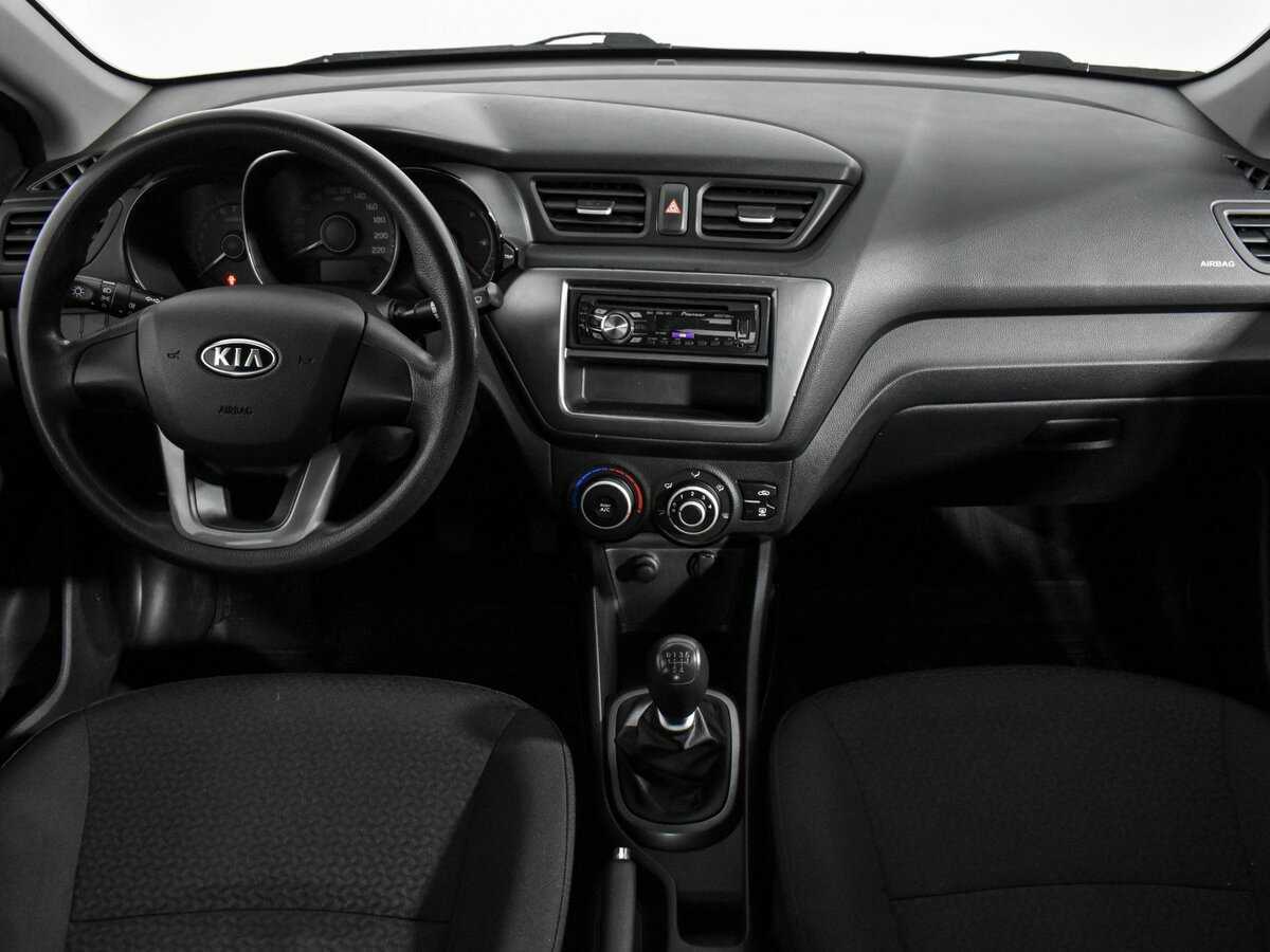 Kia Rio с пробегом — 2012 год. Фото: #13