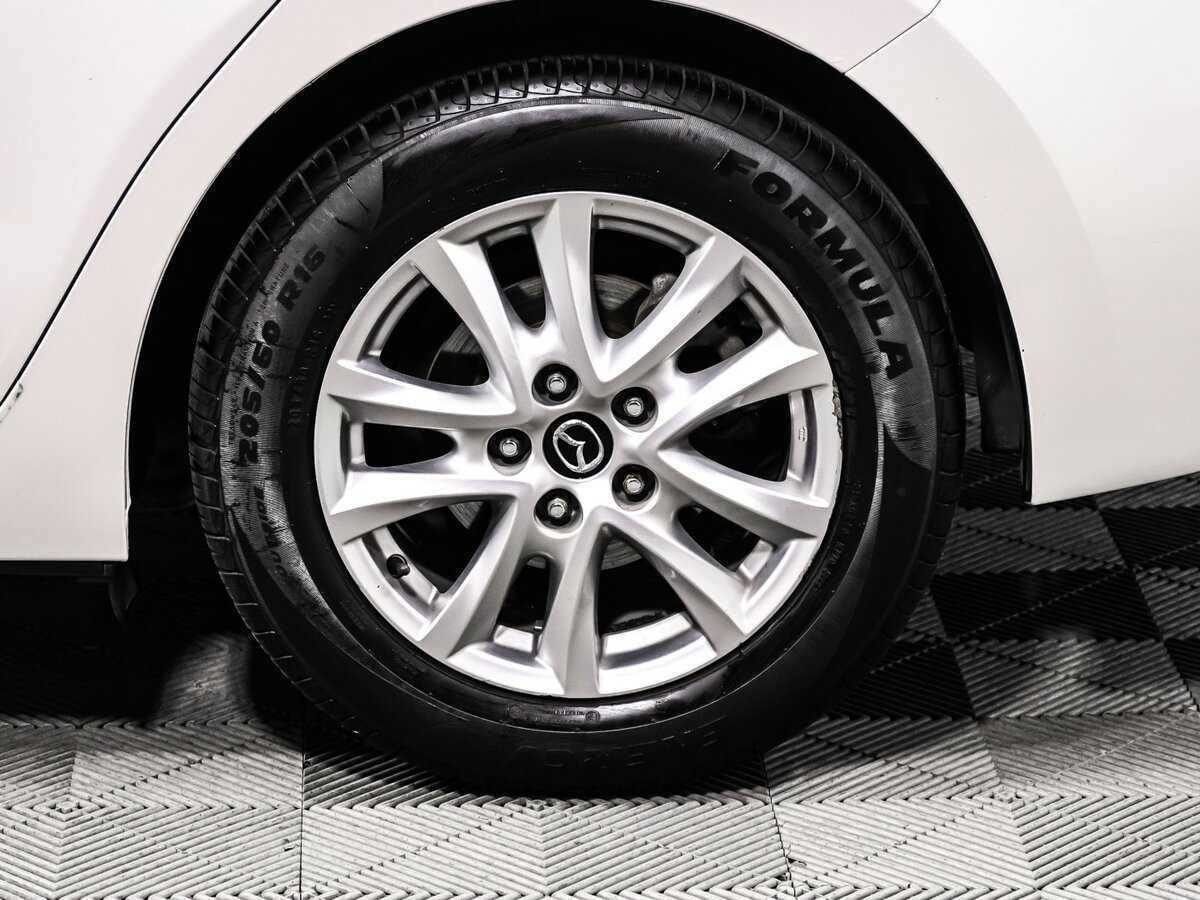 Mazda 3 с пробегом — 2018 год. Фото: #13