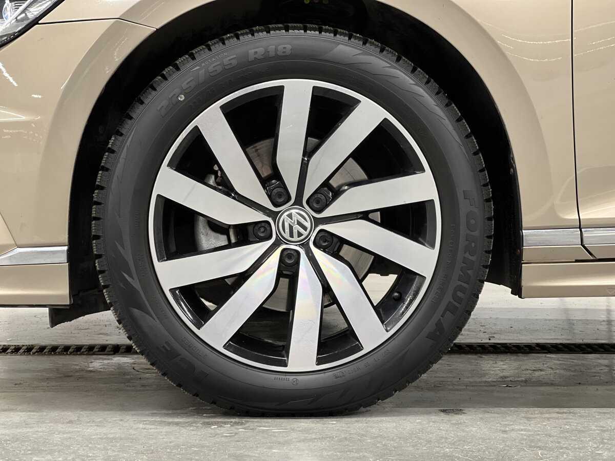 Volkswagen Passat с пробегом — 2016 год. Фото: #17