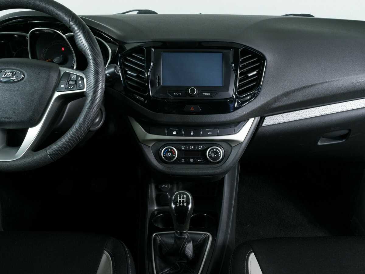 Lada (ВАЗ) Vesta с пробегом — 2019 год. Фото: #9