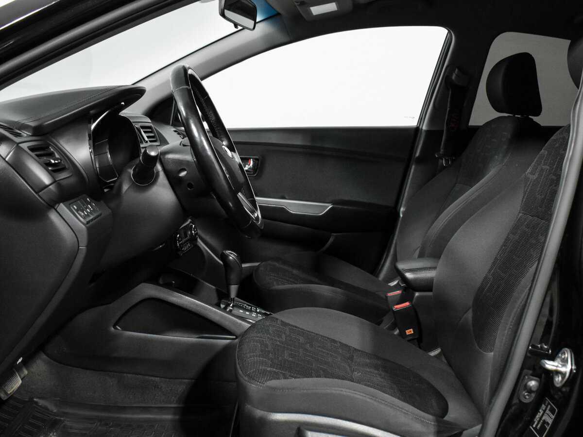 Kia Rio с пробегом — 2013 год. Фото: #10