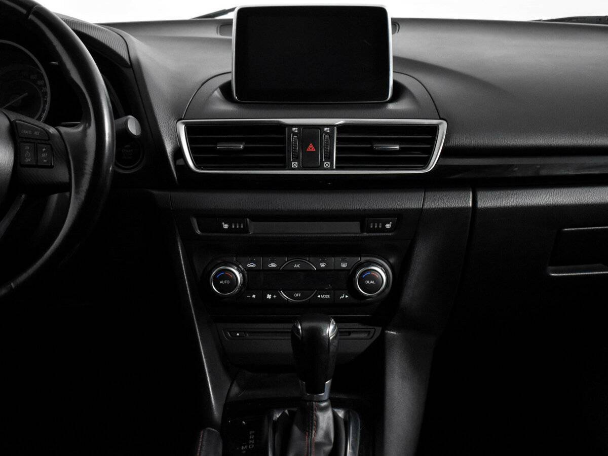 Mazda 3 с пробегом — 2014 год. Фото: #15