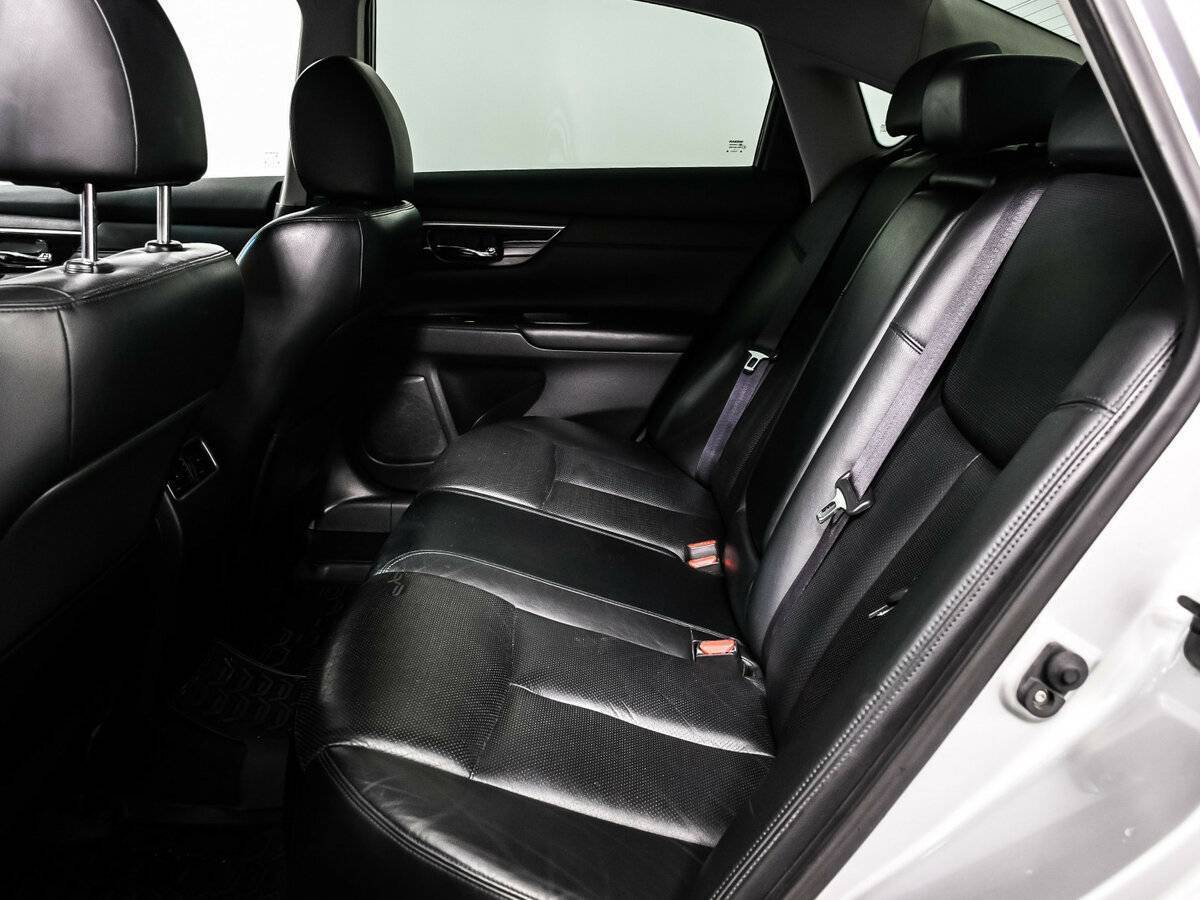 Nissan Teana с пробегом — 2015 год. Фото: #11