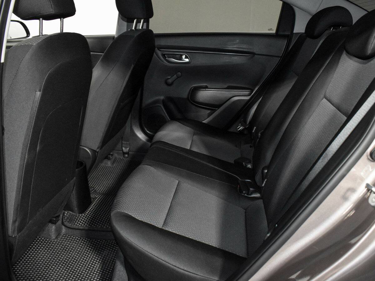 Kia Rio с пробегом — 2020 год. Фото: #11