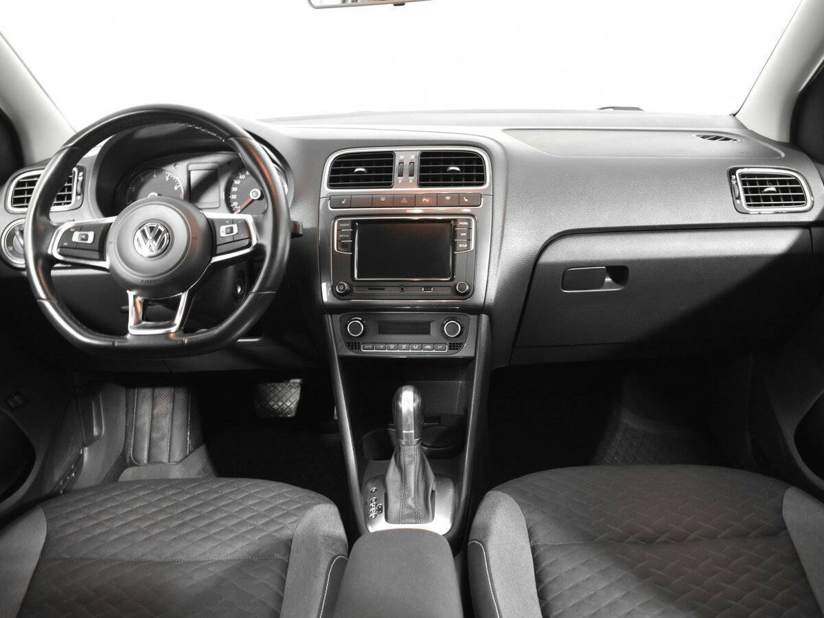 Volkswagen Polo с пробегом — 2018 год. Фото: #9