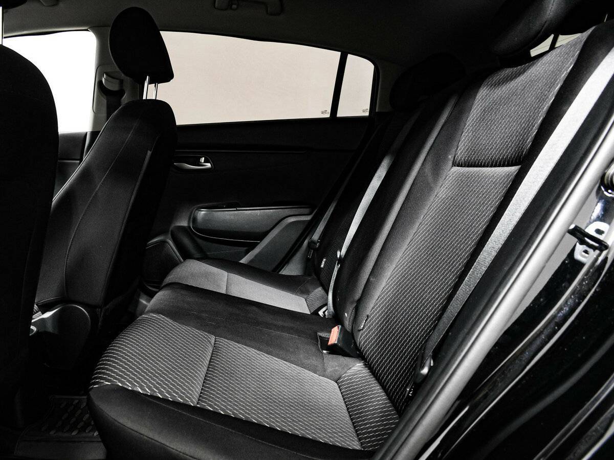 Kia Rio с пробегом — 2018 год. Фото: #13