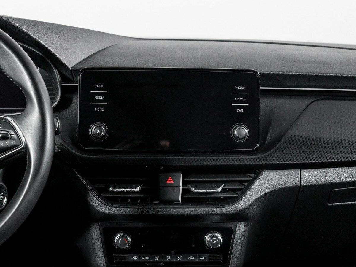 Skoda Rapid с пробегом — 2021 год. Фото: #12