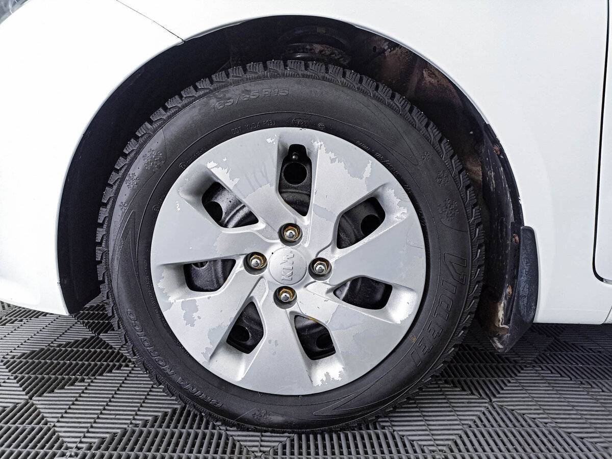 Kia Rio с пробегом — 2015 год. Фото: #17