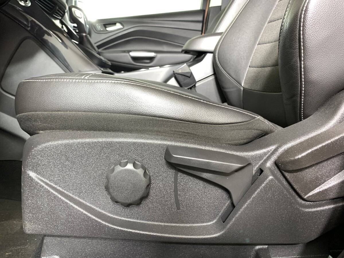 Ford Kuga с пробегом — 2014 год. Фото: #15