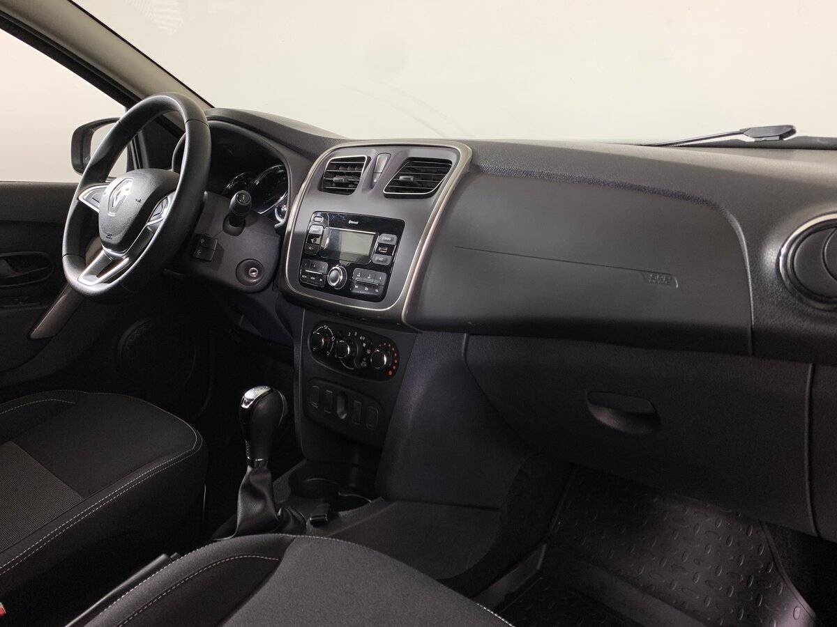 Renault Sandero с пробегом — 2021 год. Фото: #12