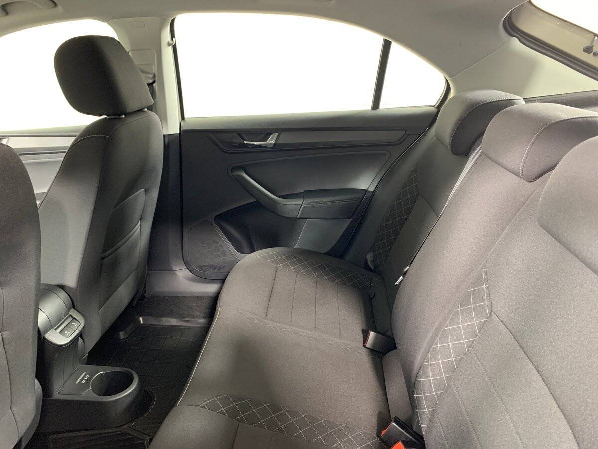 Skoda Rapid с пробегом — 2020 год. Фото: #17