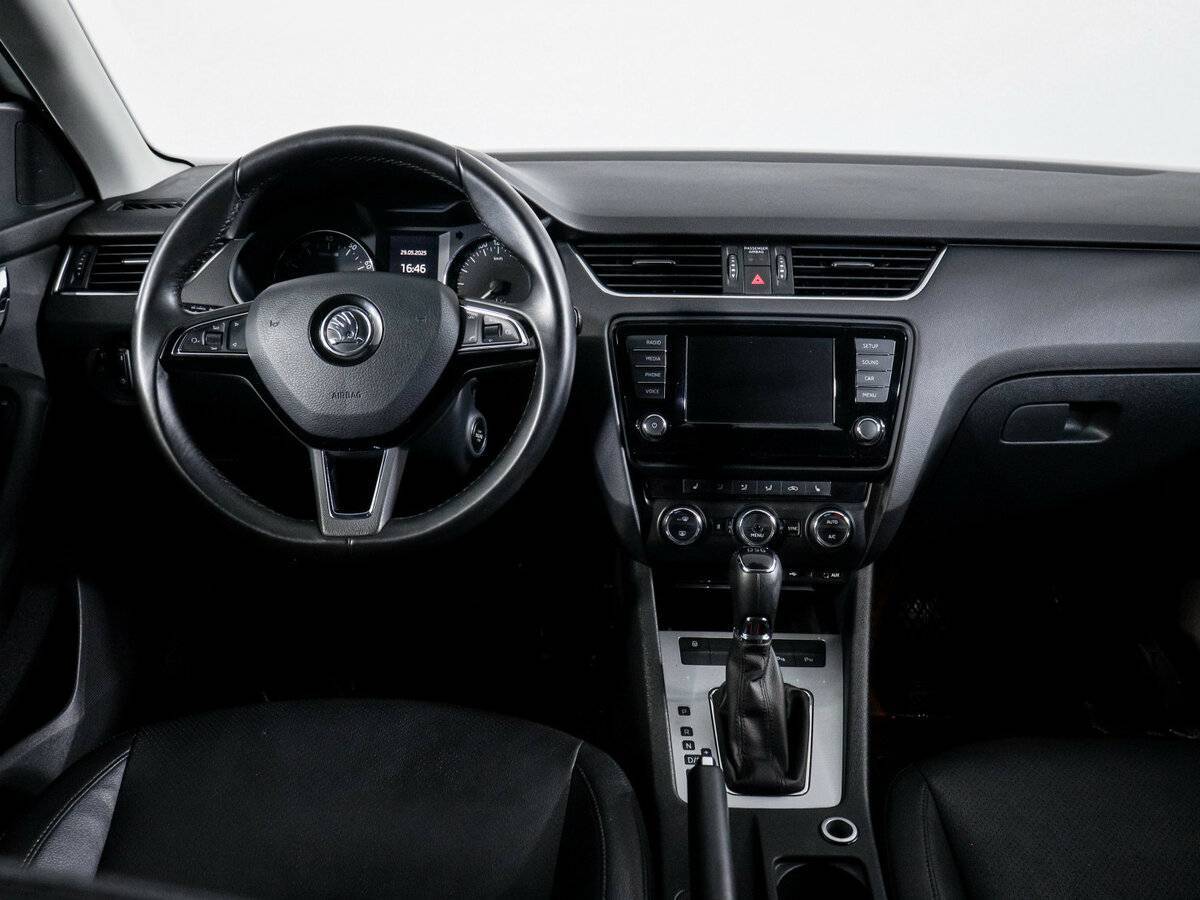 Skoda Octavia с пробегом — 2016 год. Фото: #11