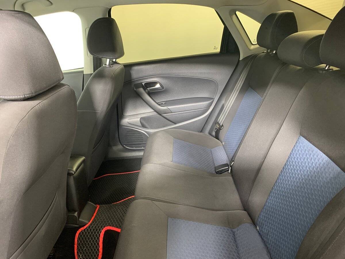 Volkswagen Polo с пробегом — 2013 год. Фото: #14