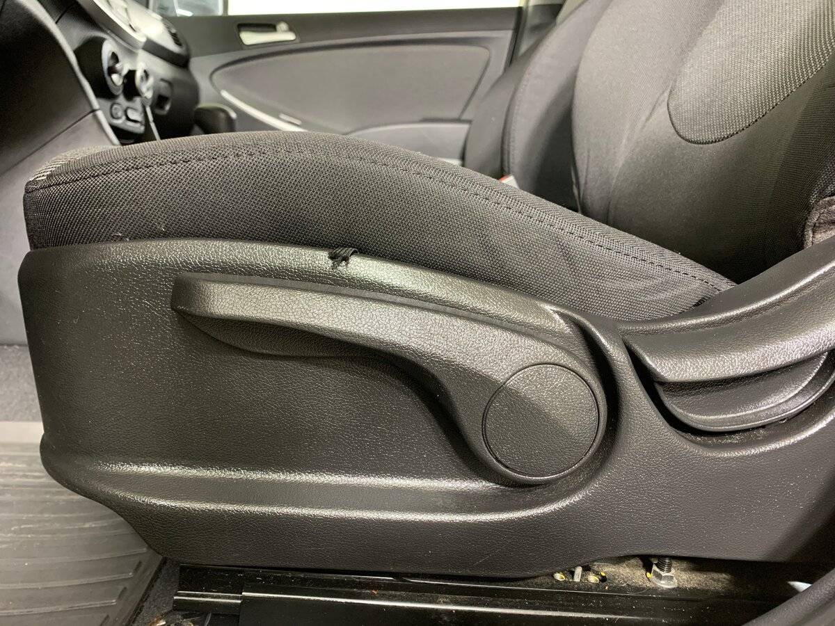 Hyundai Solaris с пробегом — 2012 год. Фото: #15