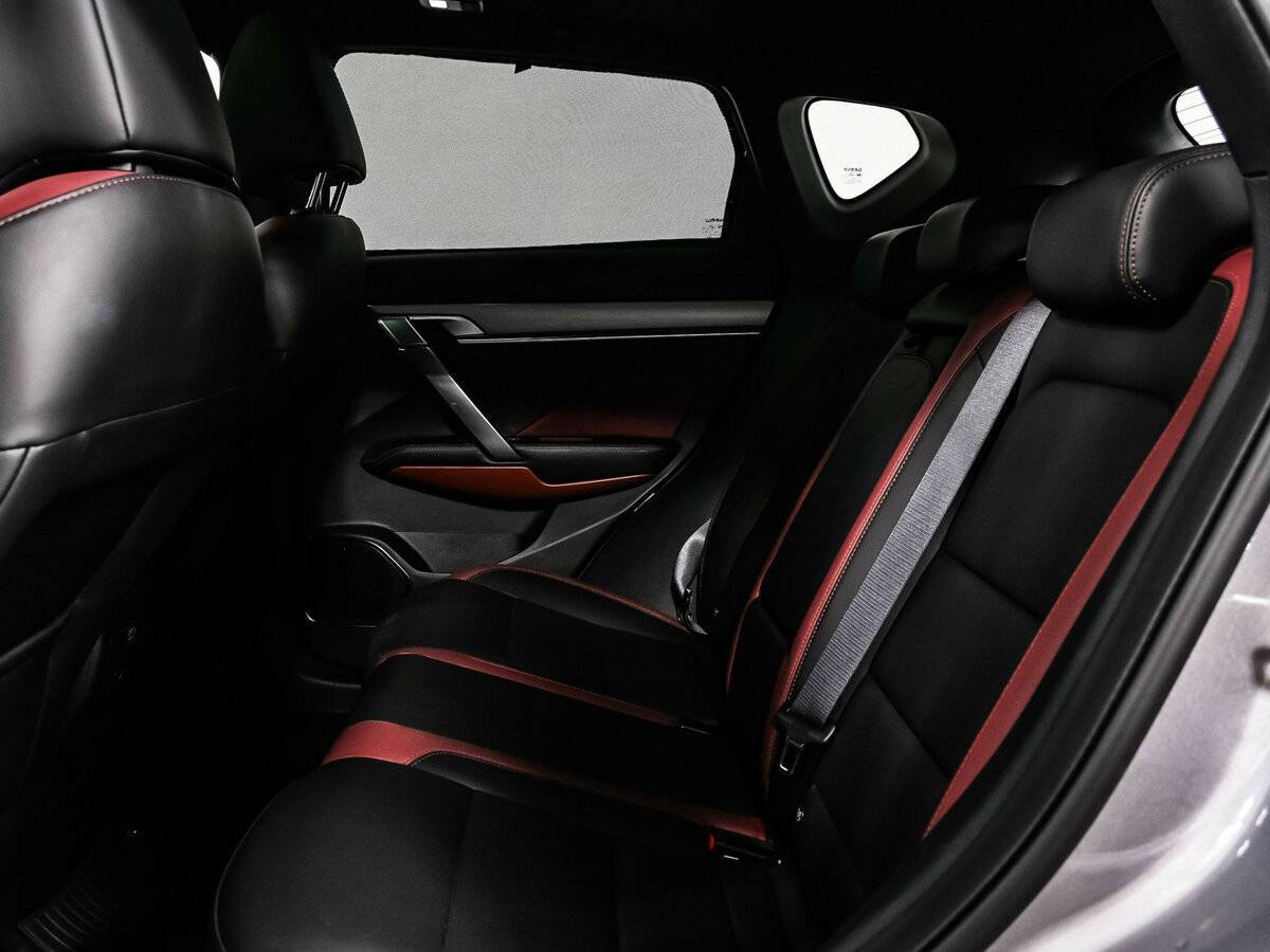 Geely Coolray с пробегом — 2022 год. Фото: #11