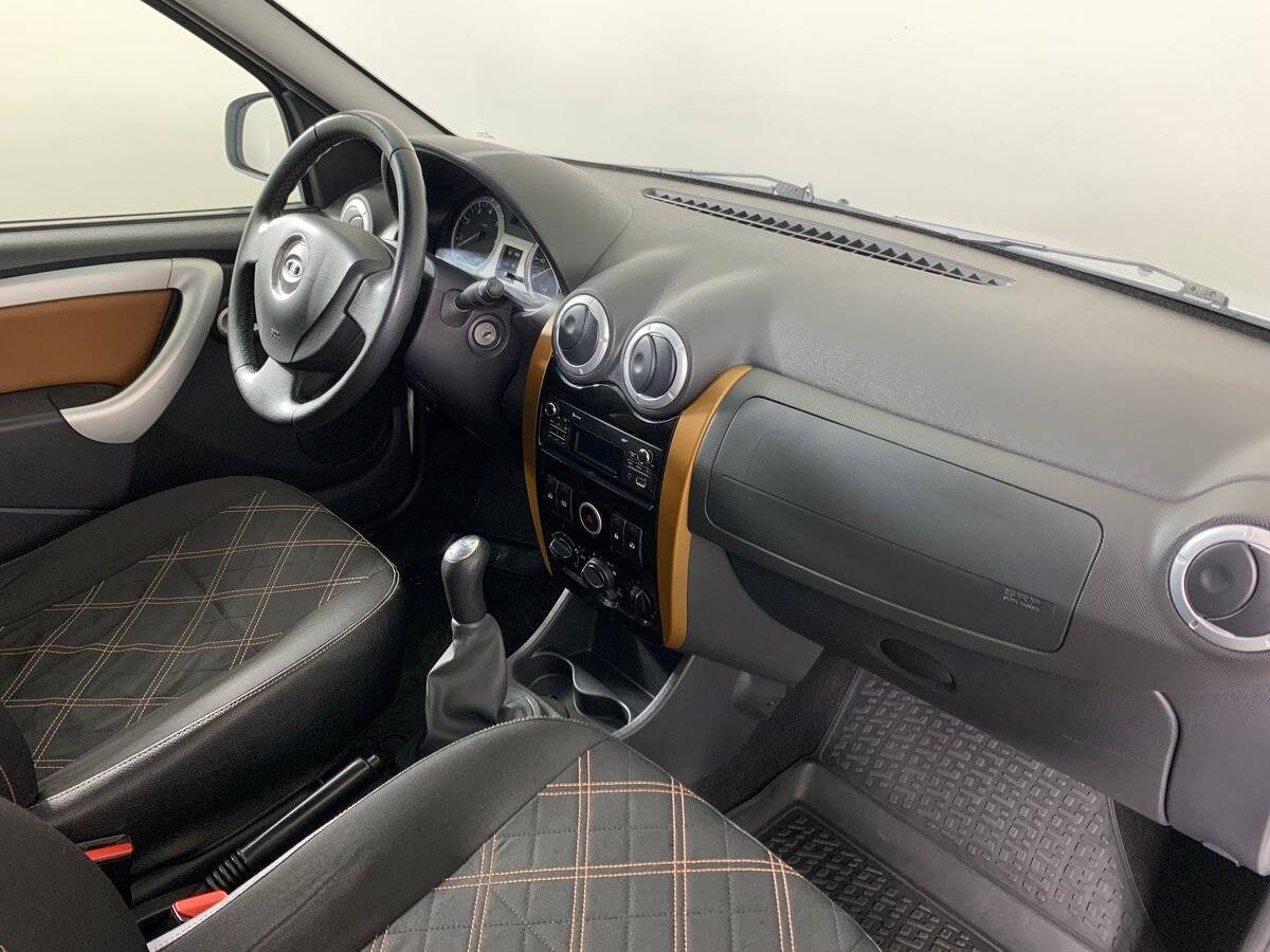 Lada (ВАЗ) Largus с пробегом — 2018 год. Фото: #12