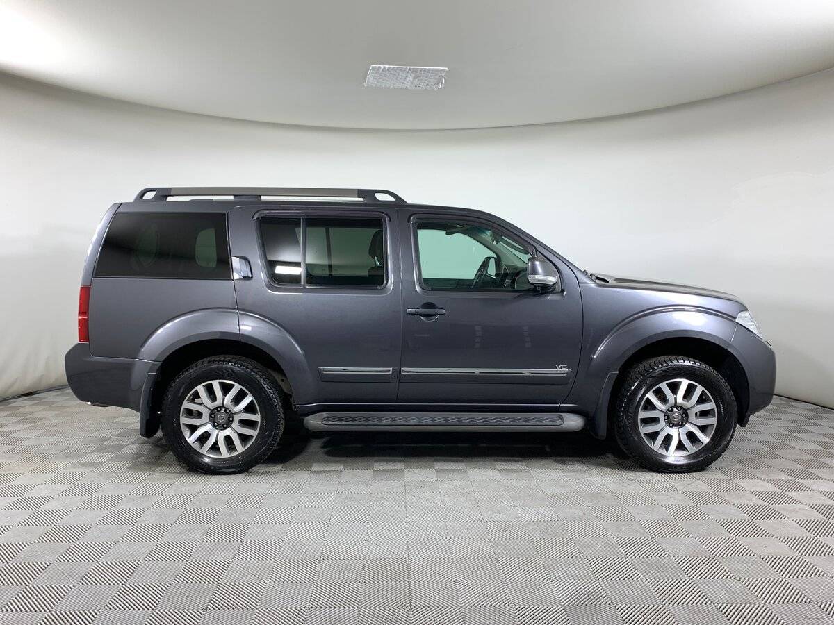 Nissan Pathfinder с пробегом — 2012 год. Фото: #3